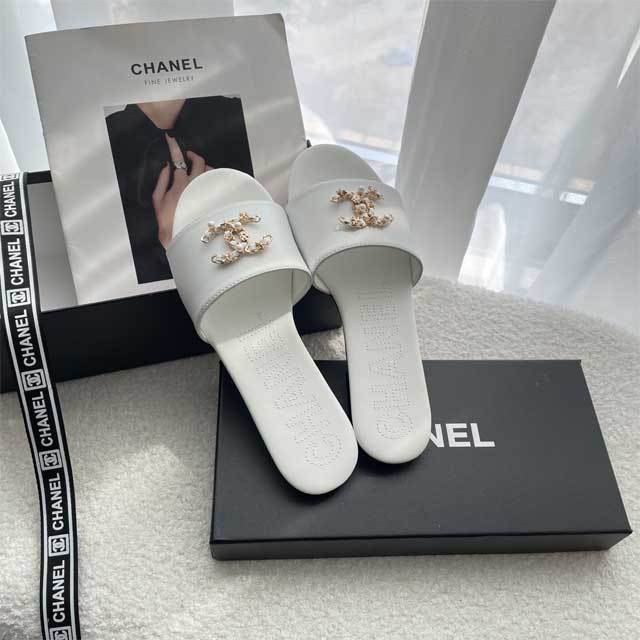 Metal Logo Women Fashion Flat Sandals
