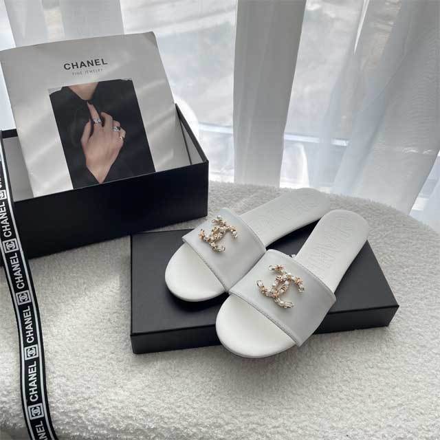 Metal Logo Women Fashion Flat Sandals