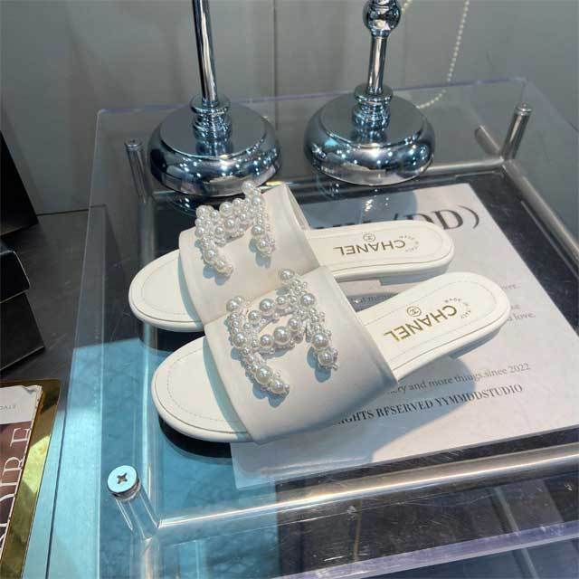 Pearl Embellished Women Fashion Slipper
