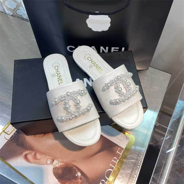 Pearl Embellished Women Fashion Slipper
