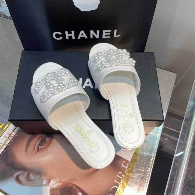 Pearl Embellished Women Fashion Slipper