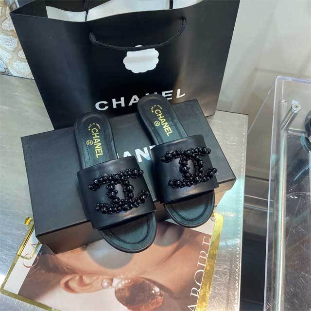 Pearl Embellished Women Fashion Slipper