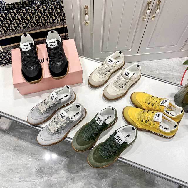 Simple Design Women Lace-Up Sneakers