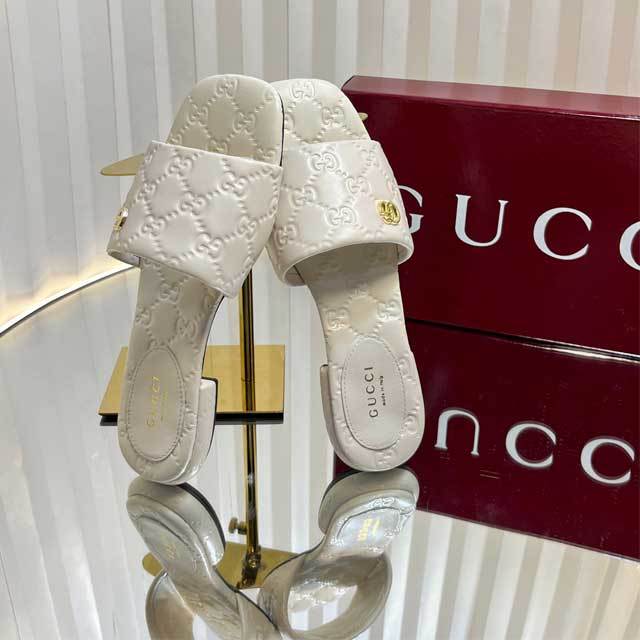 Leather Fashion Embossing Flat Sandals