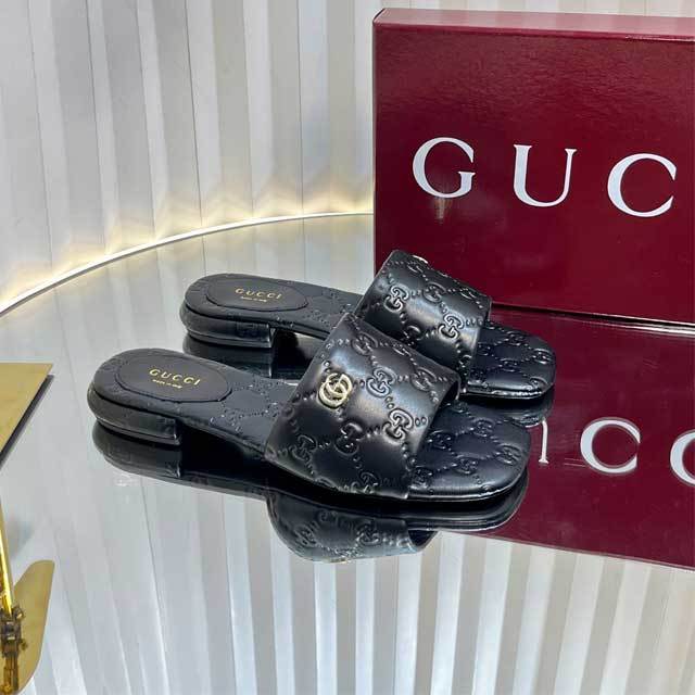 Leather Fashion Embossing Flat Sandals