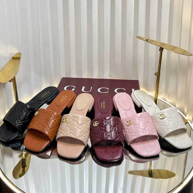 Leather Fashion Embossing Flat Sandals