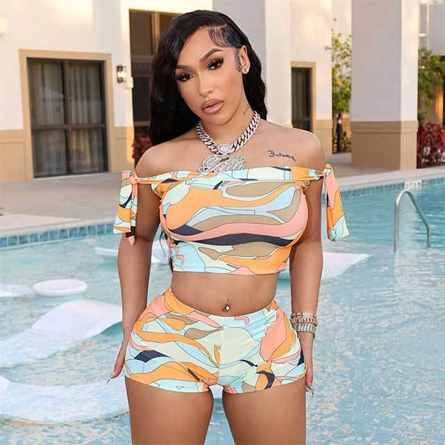 Colorful Printed Off Shoulder Crop Top 2 Pieces Short Set
