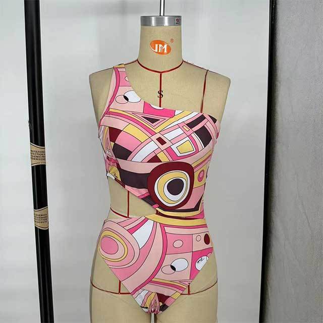 Single Shoulder Printed Cut Out One-piece Swimsuit