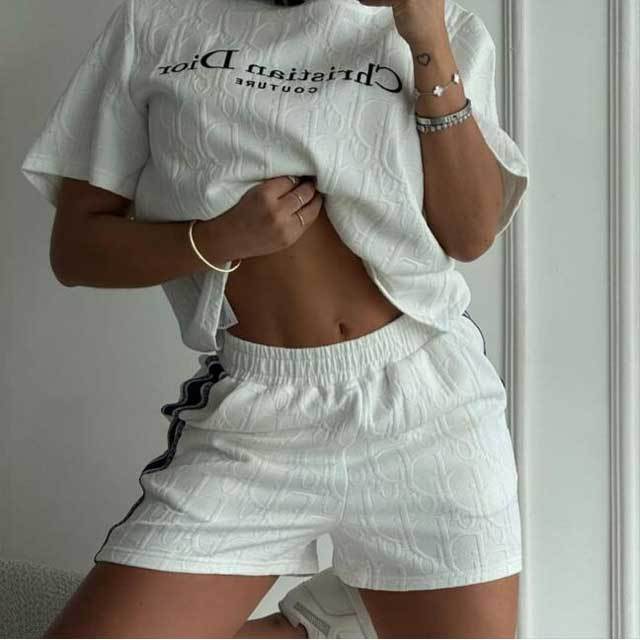 Fashion Embroidery Embossing Hooded Top Short Set