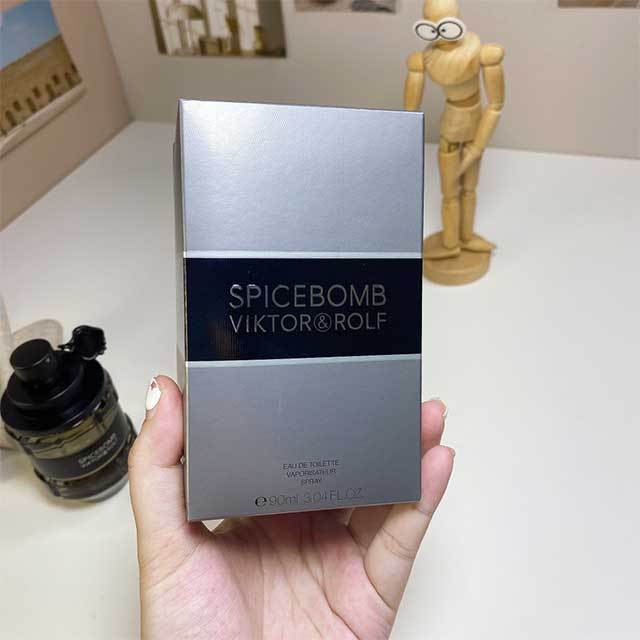 Spicy Woody Notes Men Perfume