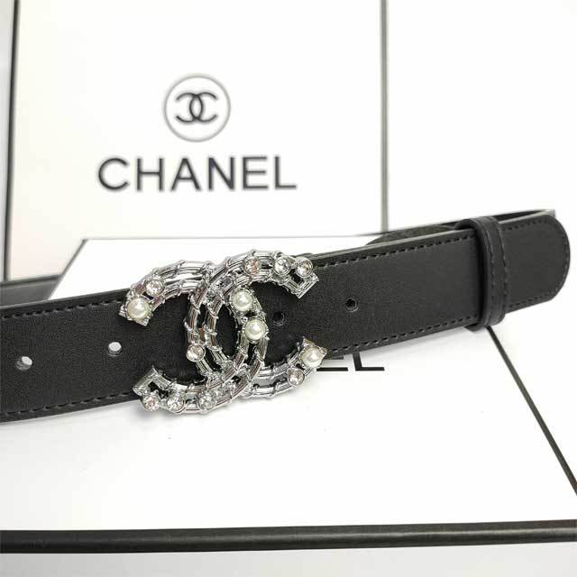 Pearl Hollow Out Leather Fashion Belt