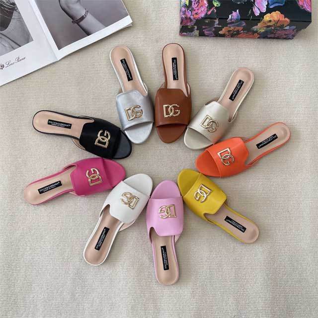 Fashion Metal Logo Beach Flat Slides