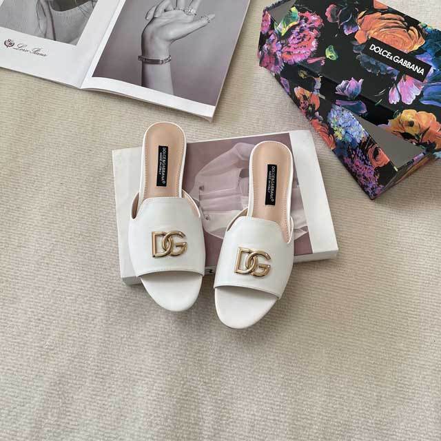 Fashion Metal Logo Beach Flat Slides