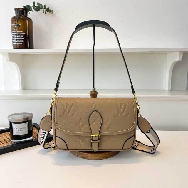 Leather Embossing Fashion Messenger Bag
