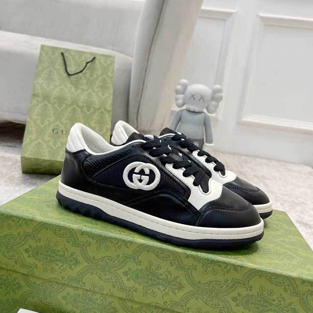 Fashion Embroidery Casual Sneakers