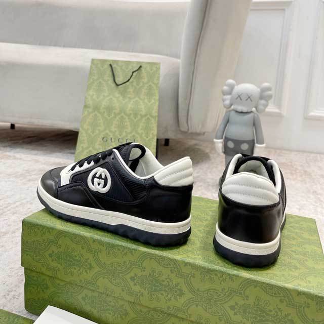 Fashion Embroidery Casual Sneakers