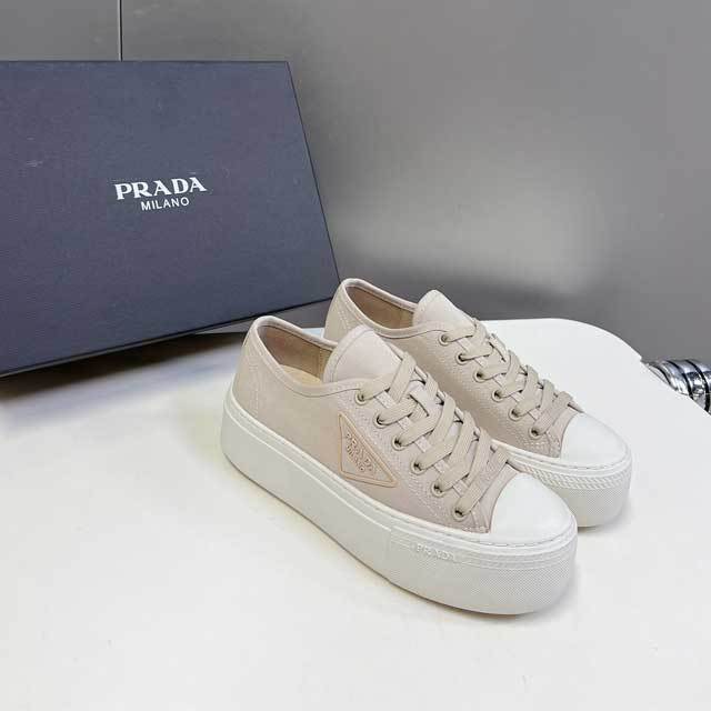 Thick Soled Women Vintage Sneaker