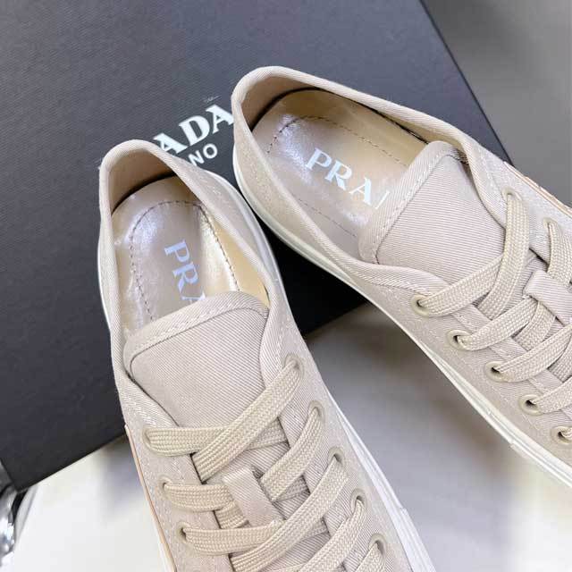 Thick Soled Women Vintage Sneaker
