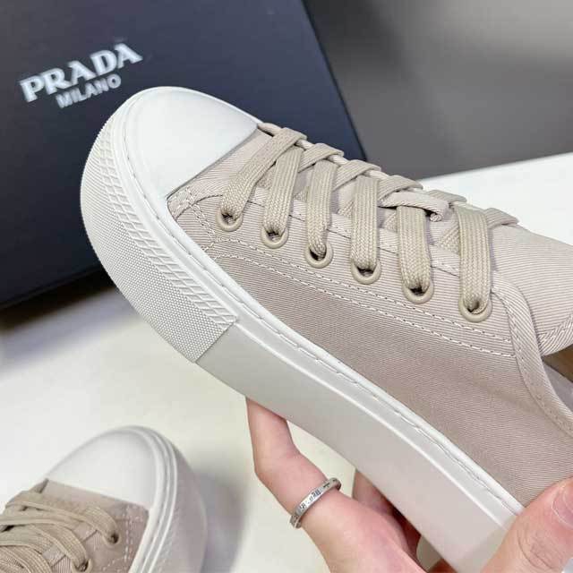 Thick Soled Women Vintage Sneaker