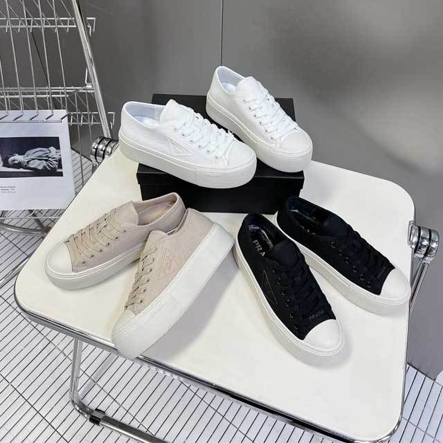 Thick Soled Women Vintage Sneaker