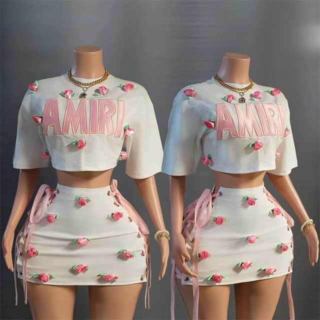 Rose Decorated Cropped T-Shirt Short Skirt Set