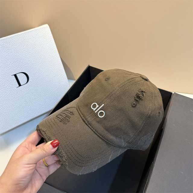 Embroidery Fashion Ripped Baseball Caps