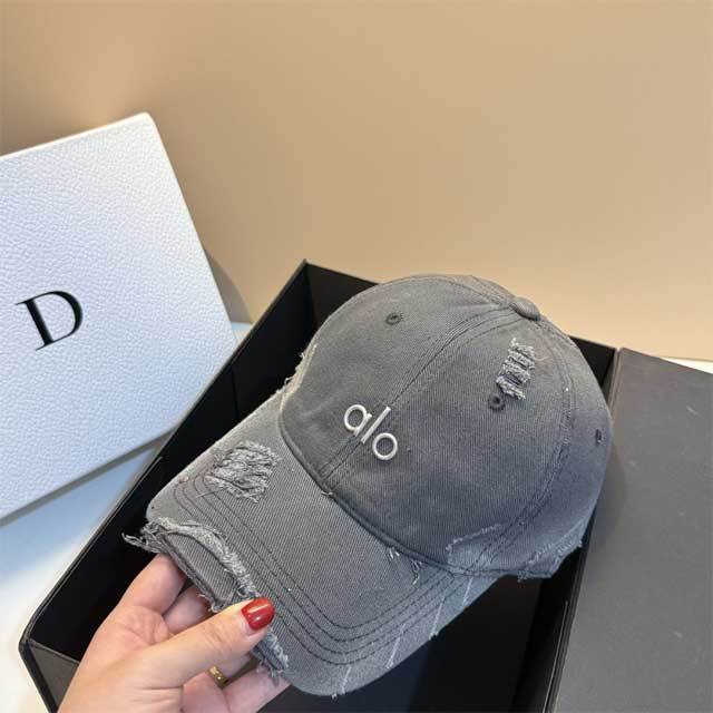 Embroidery Fashion Ripped Baseball Caps