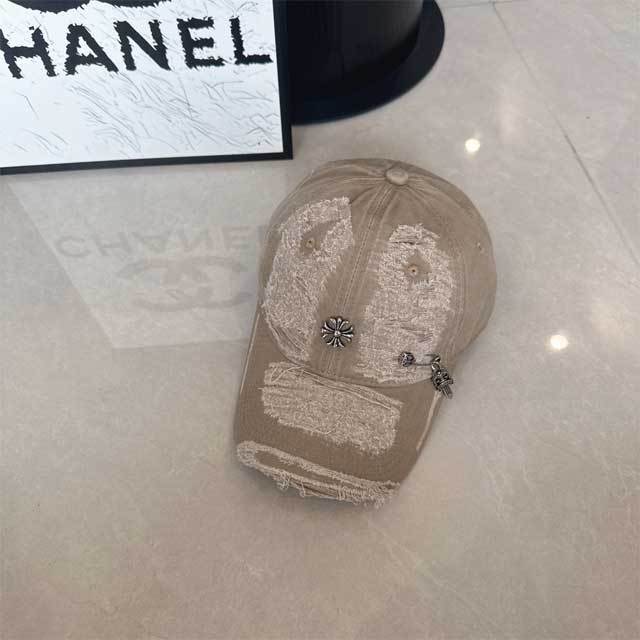 Fashion Metal Logo Ripped Baseball Caps