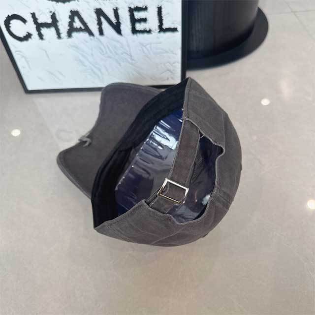 Fashion Metal Logo Ripped Baseball Caps