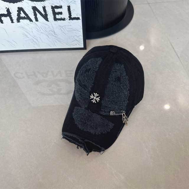 Fashion Metal Logo Ripped Baseball Caps