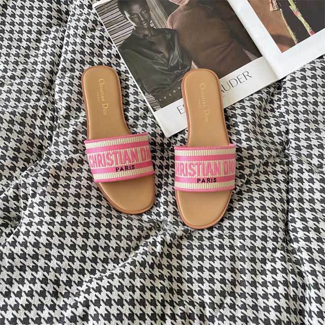 Fashion Embroidery Casual Slipper