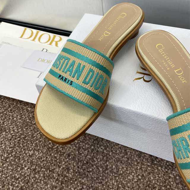 Fashion Embroidery Chunky Heel Sandals