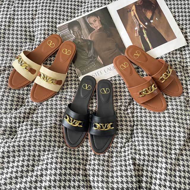 Metal Logo Fashion Beach Slides