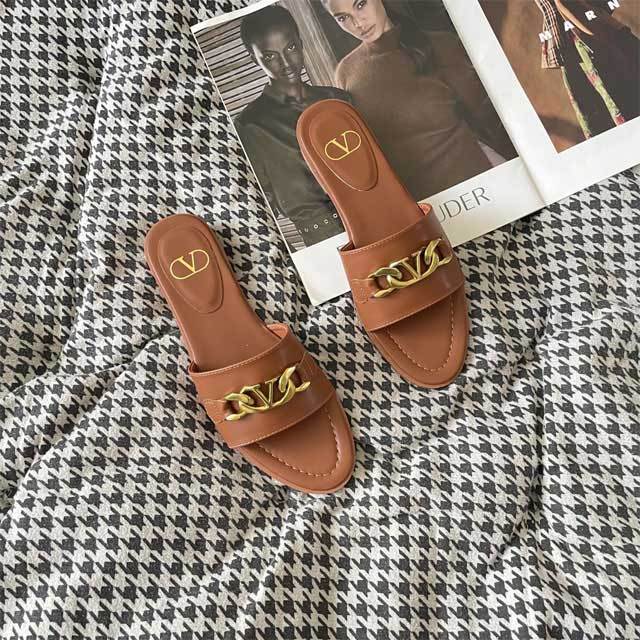 Metal Logo Fashion Beach Slides