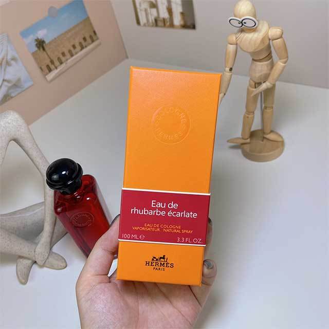 Eau de Rhubarbe Perfume
