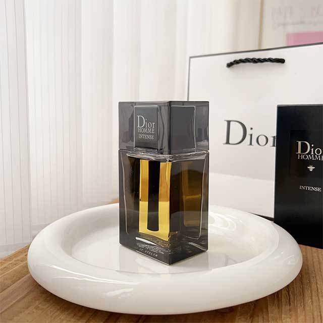 Woody Fragrance Perfume