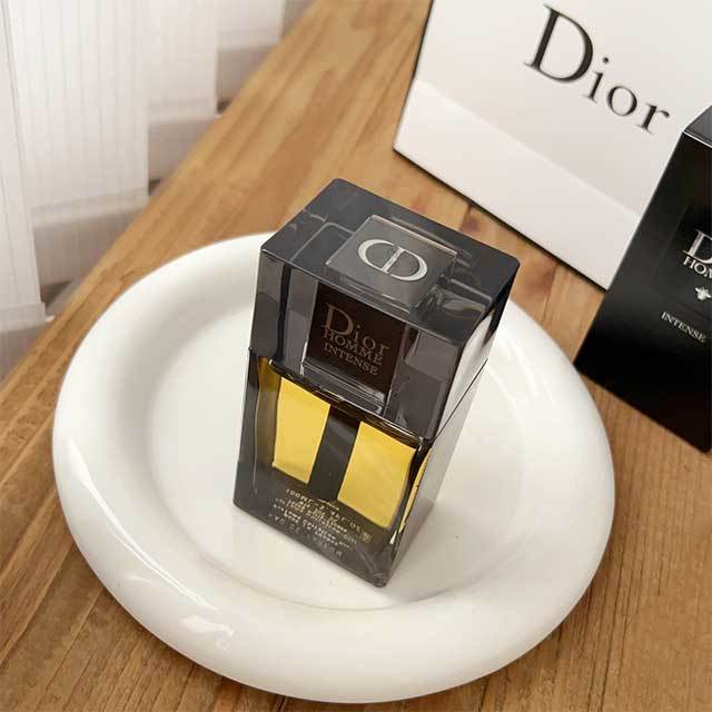 Woody Fragrance Perfume