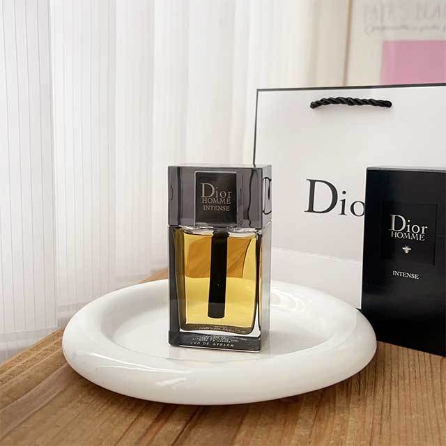 Woody Fragrance Perfume