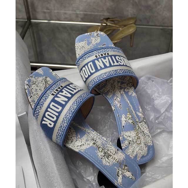 Fashion Embroidery Chunky Heeled Sandals