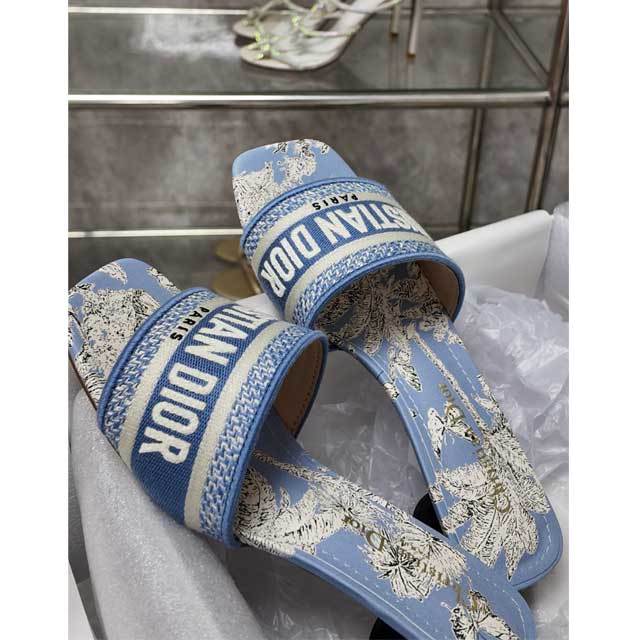 Fashion Embroidery Chunky Heeled Sandals