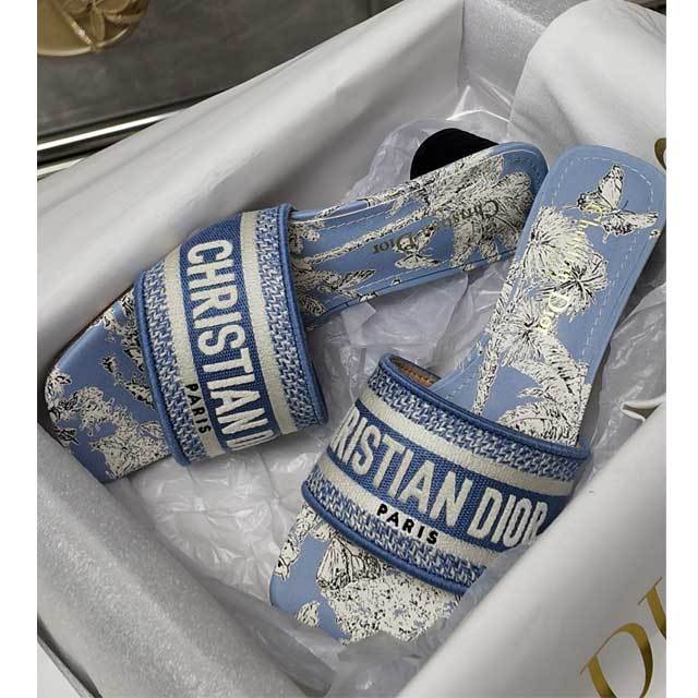 Fashion Embroidery Chunky Heeled Sandals