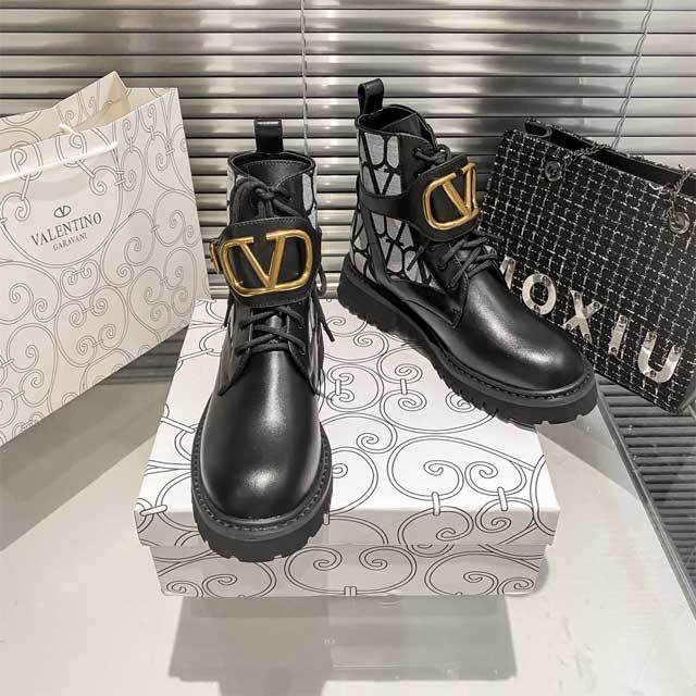 Metal Logo Fashion Lace-Up Women Boots