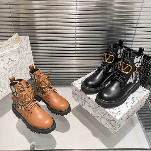 Metal Logo Fashion Lace-Up Women Boots