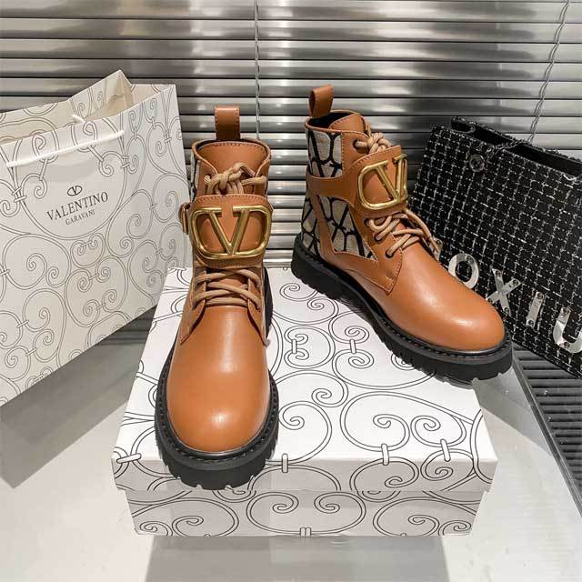 Metal Logo Fashion Lace-Up Women Boots