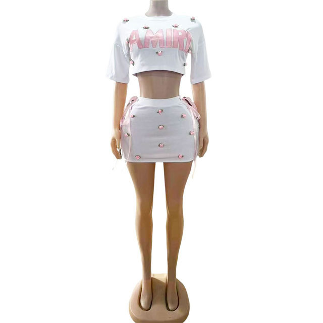 Rose Decorated Cropped T-Shirt Short Skirt Set