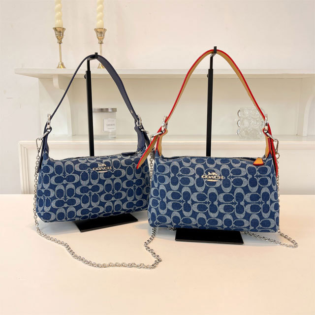 Chained Fashion Women Crossbody Handbag