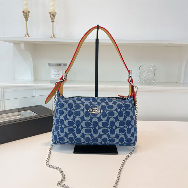Chained Fashion Women Crossbody Handbag