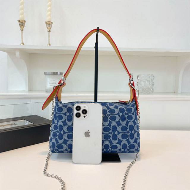 Chained Fashion Women Crossbody Handbag