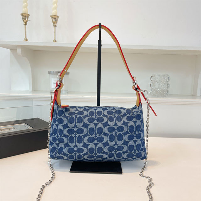 Chained Fashion Women Crossbody Handbag