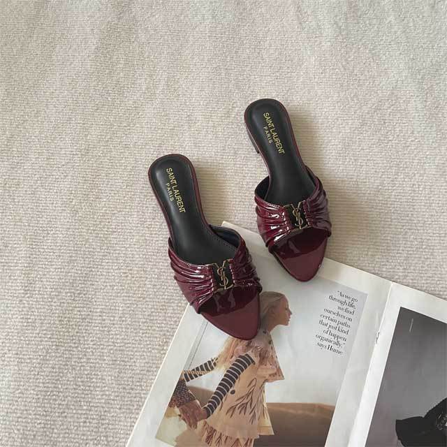 Fashion Logo Leather Casual Slipper